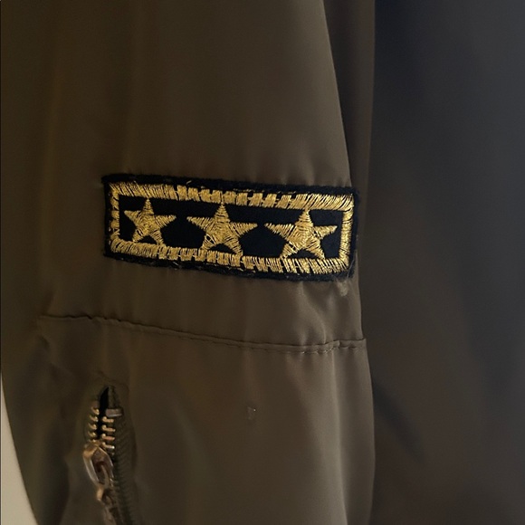 Alpha Industries Kids Olive Green Bomber Jacket - Picture 8 of 9